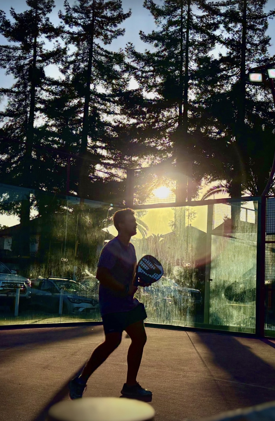 Jugador de pádel en Padel Casa Mayor, San Bernardo